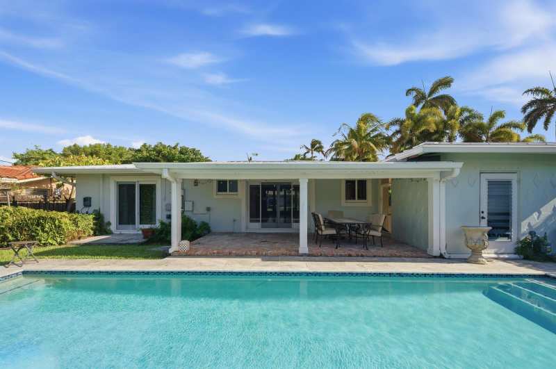2685 SE 6th Street, Pompano Beach FL 33062