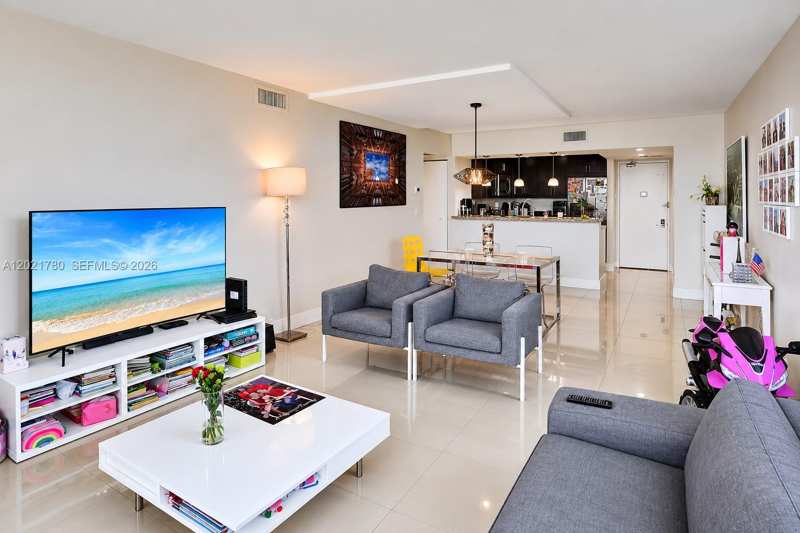 20335 W Country Club Dr # 809, Aventura FL 33180