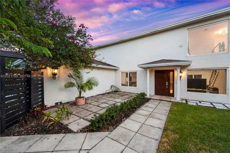 1617 SW 17th Ave, Fort Lauderdale FL 33312