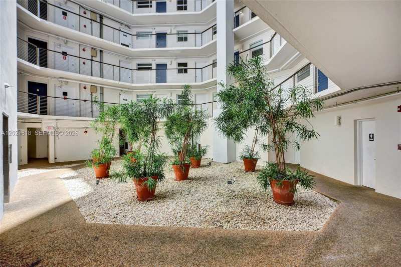 1881 Washington Ave # 6H, Miami Beach FL 33139