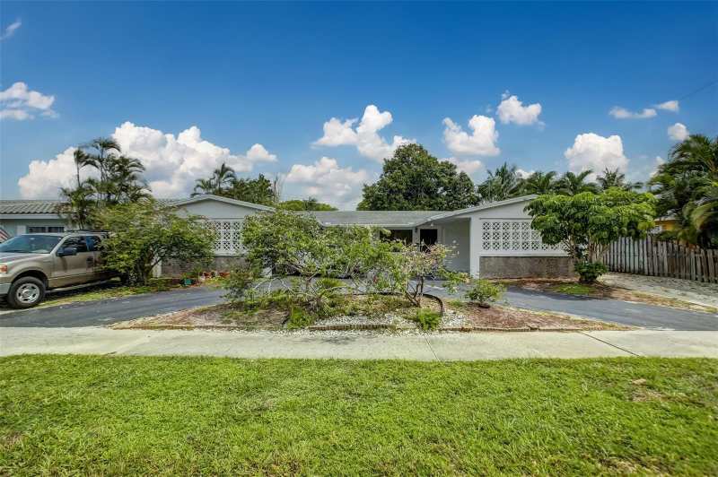 2155 NE 56th Court, Fort Lauderdale FL 33308