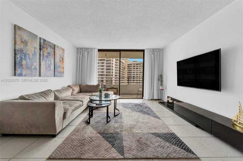 600 Three Islands Blvd # 1615, Hallandale Beach FL 33009