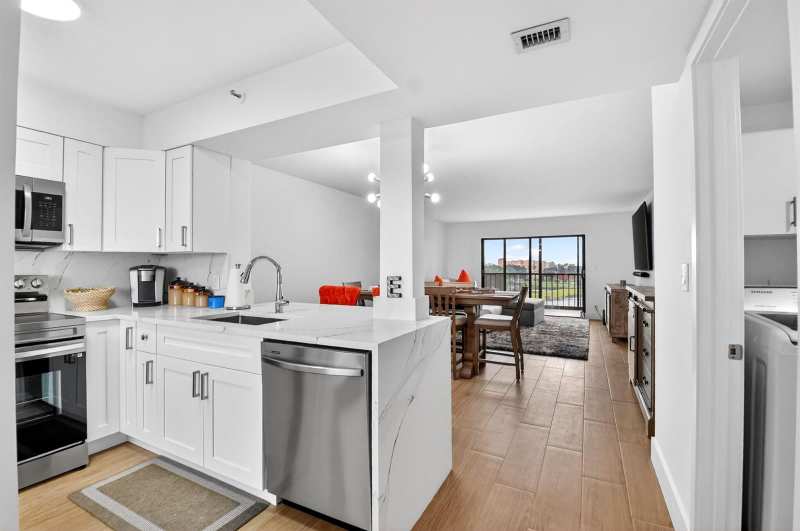 6866 Huntington Lane # 602, Delray Beach FL 33446
