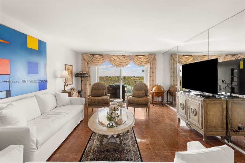 210 Sea View Dr # 611, Key Biscayne FL 33149