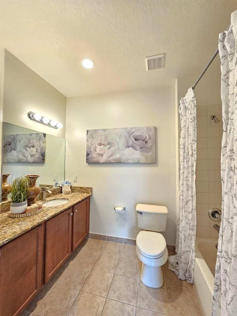 3022 Laurel Ridge Circle, Riviera Beach FL 33404