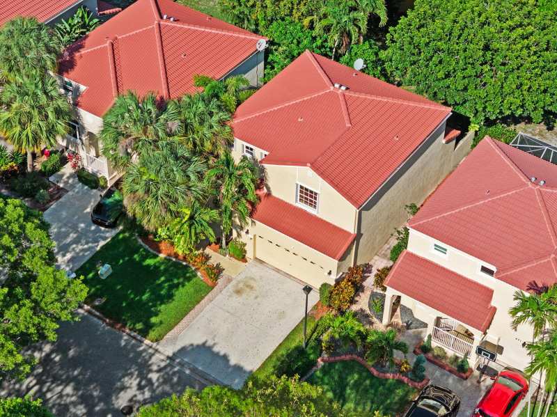 483 NW 87th Terrace, Coral Springs FL 33071