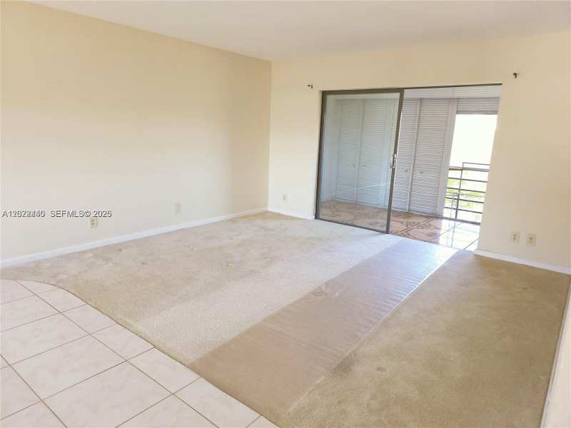 4140 NW 44th Ave # 411, Lauderdale Lakes FL 33319