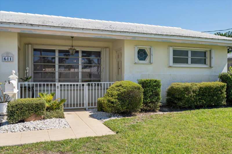 611 SE 11th Street, Pompano Beach FL 33060
