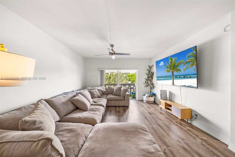 100 Edgewater Dr # 329, Coral Gables FL 33133