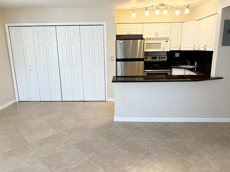 4050 NE 12th Terrace # 1, Oakland Park FL 33334