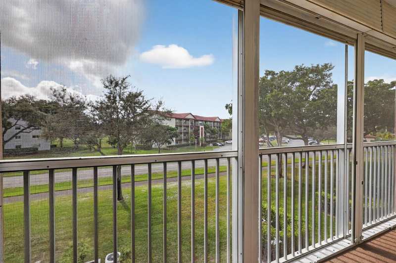 12750 SW 4th Court # 307j, Pembroke Pines FL 33027