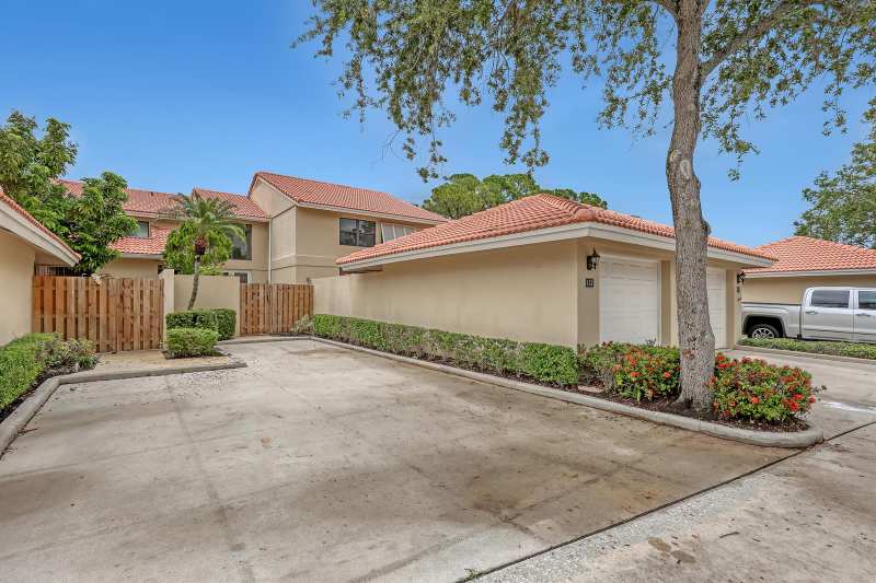 132 Old Meadow Way, Palm Beach Gardens FL 33418