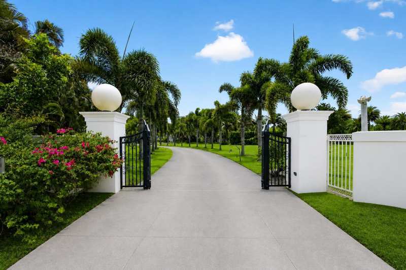 1030 Arabian Drive, Loxahatchee FL 33470