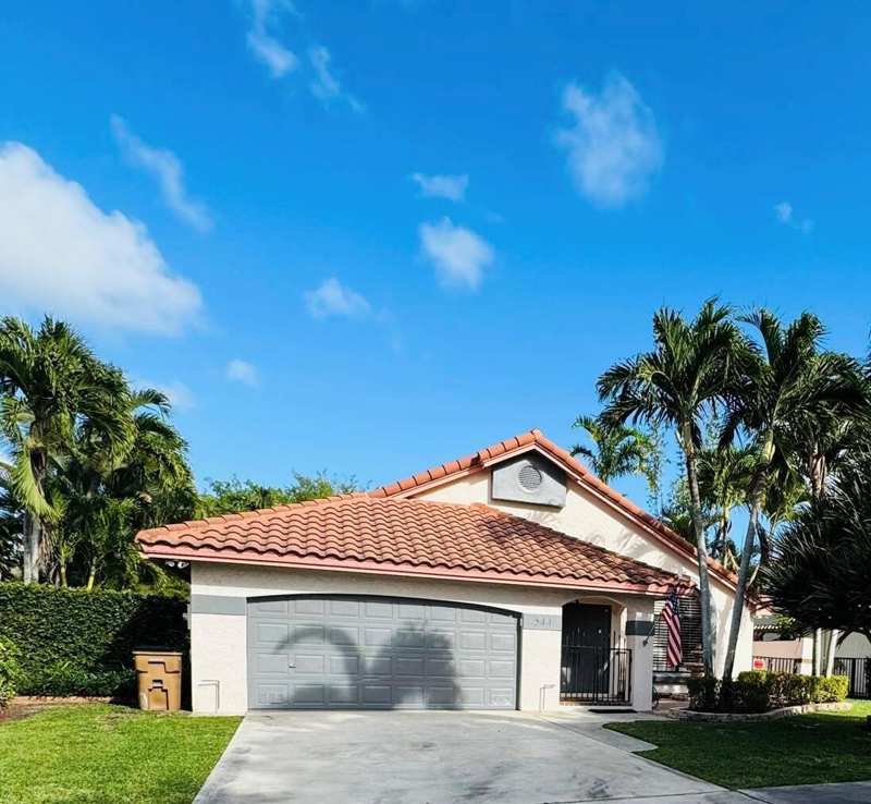 544 NW 38th Avenue, Deerfield Beach FL 33442