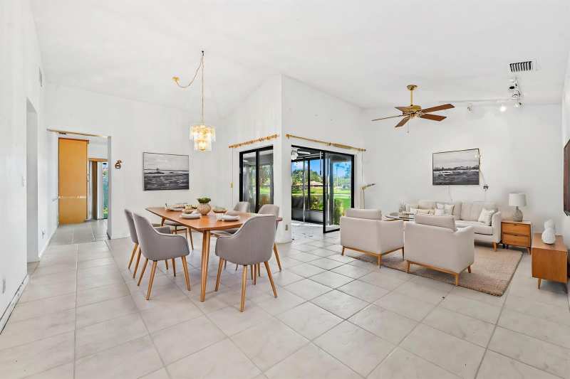 5537 Parkwalk Circle E, Boynton Beach FL 33472
