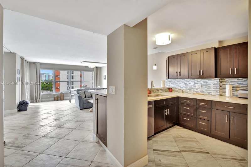 3000 E Sunrise Blvd # 5D, Fort Lauderdale FL 33304