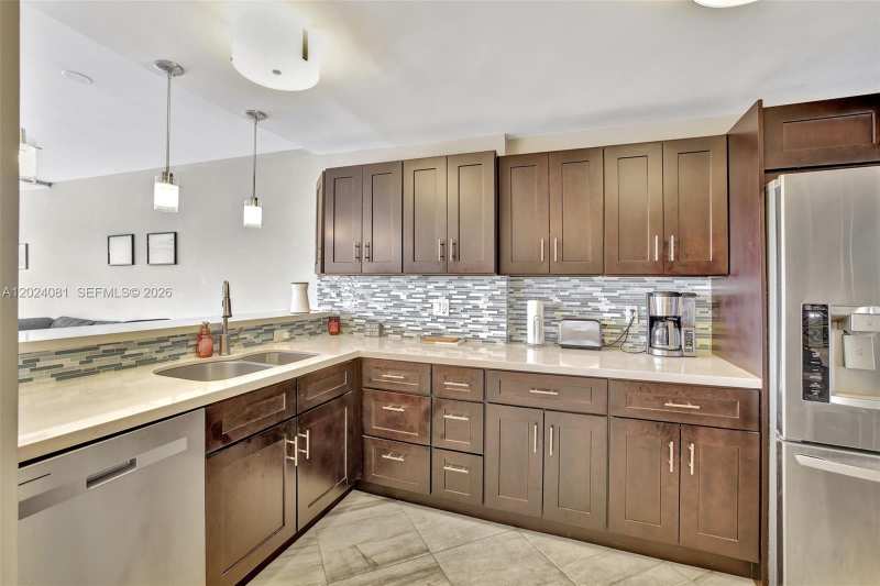 3000 E Sunrise Blvd # 5D, Fort Lauderdale FL 33304