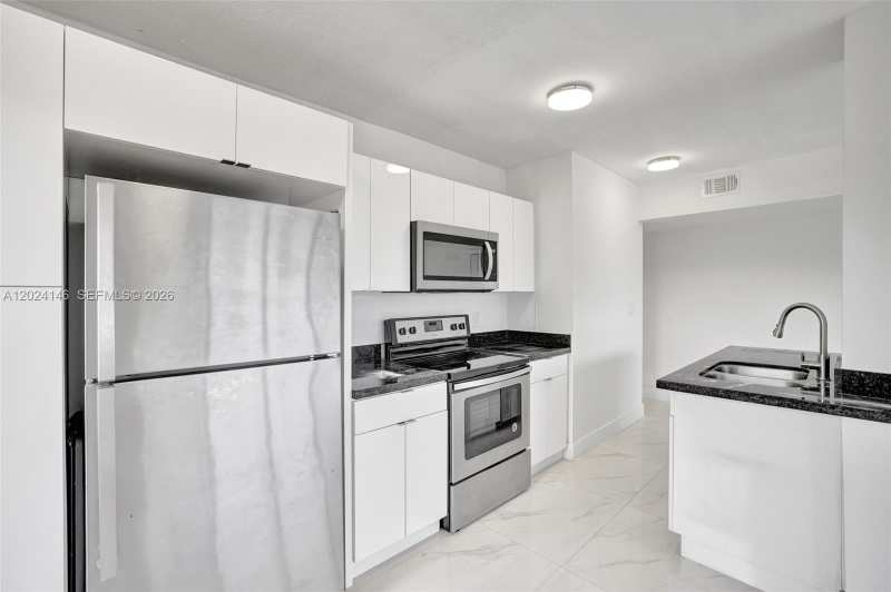 5731 NE 18TH AVE # 6, Fort Lauderdale FL 33334