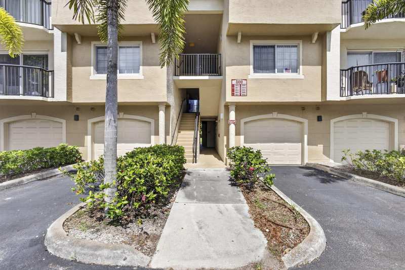 800 S Crestwood Ct Court S # 809, Royal Palm Beach FL 33411