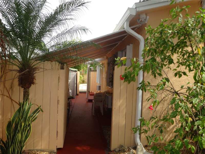 31 SE 13th Street # 2, Dania Beach FL 33004