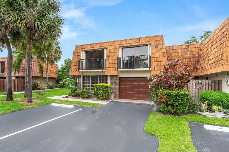 8321 S Coral Circle, North Lauderdale FL 33068