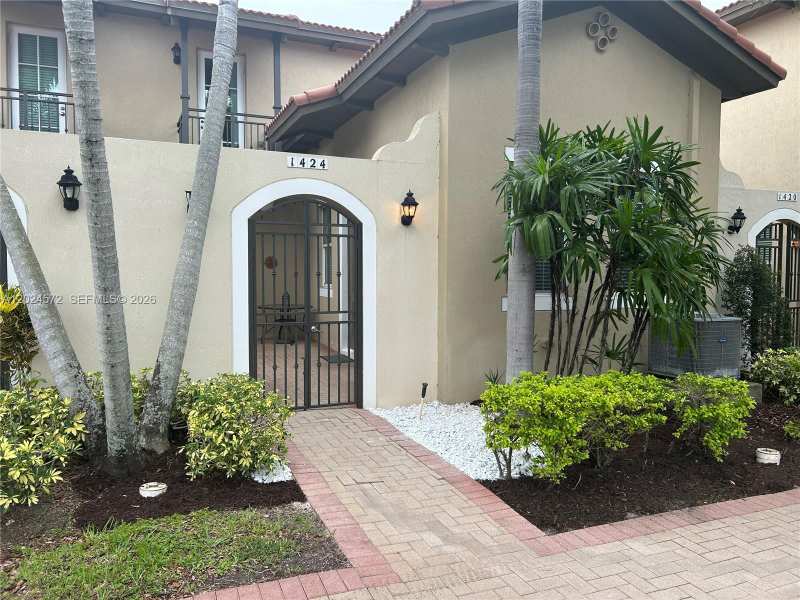 1424 SW 147th Ave # 1424, Pembroke Pines FL 33027