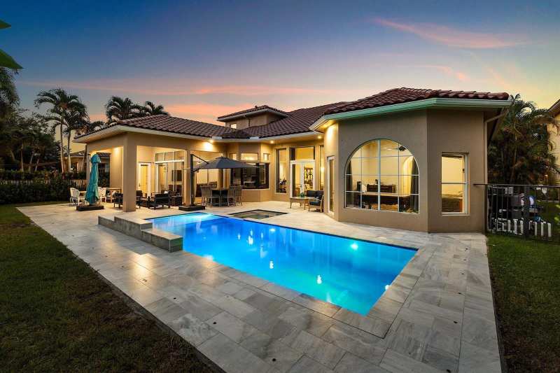 3381 Lago De Talavera, Lake Worth FL 33467