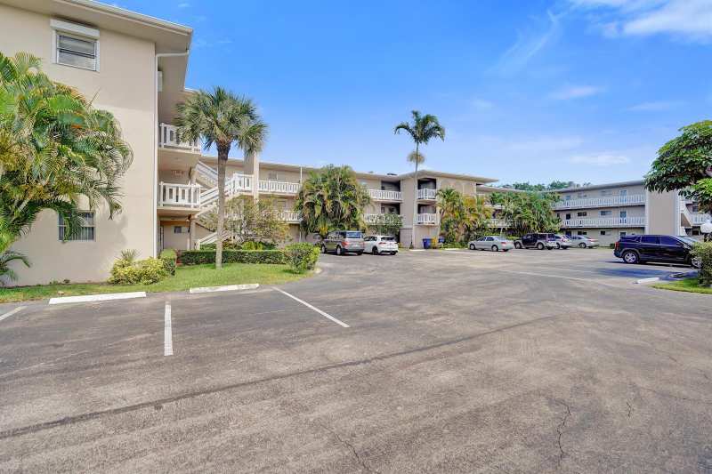 2640 S Garden Dr Drive S # 301, Lake Worth FL 33461