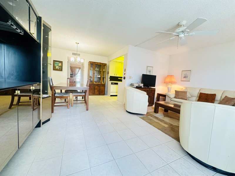 2060 Harwood E, Deerfield Beach FL 33442