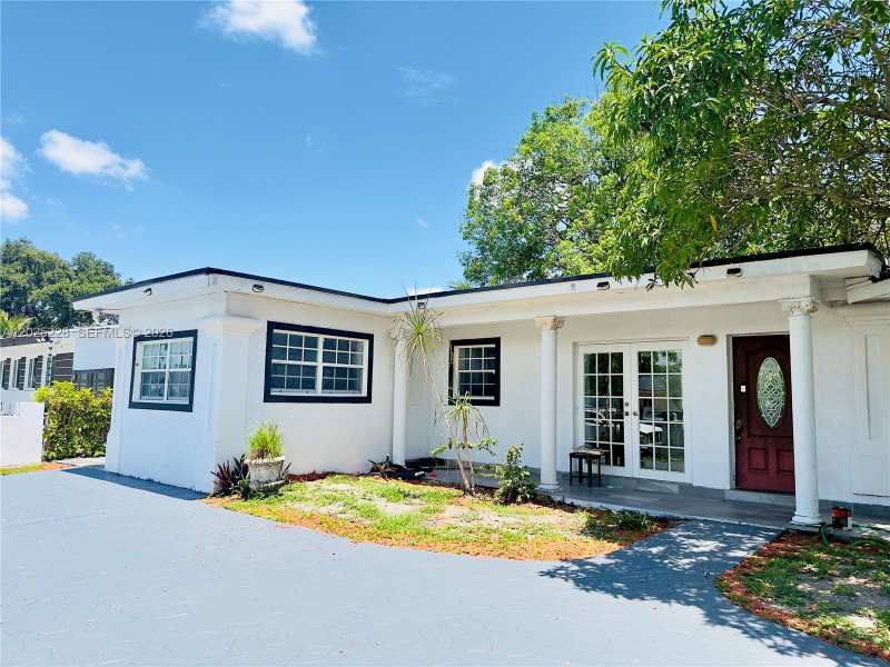 4521 NW 179th St, Miami Gardens FL 33055