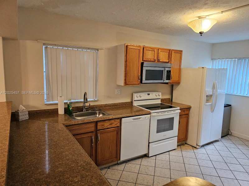 8380 Sands Point Blvd # J110, Tamarac FL 33321