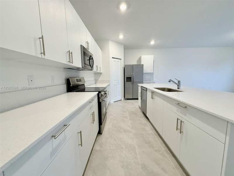 2958 Park Pl # 5838, Dania Beach FL 33312