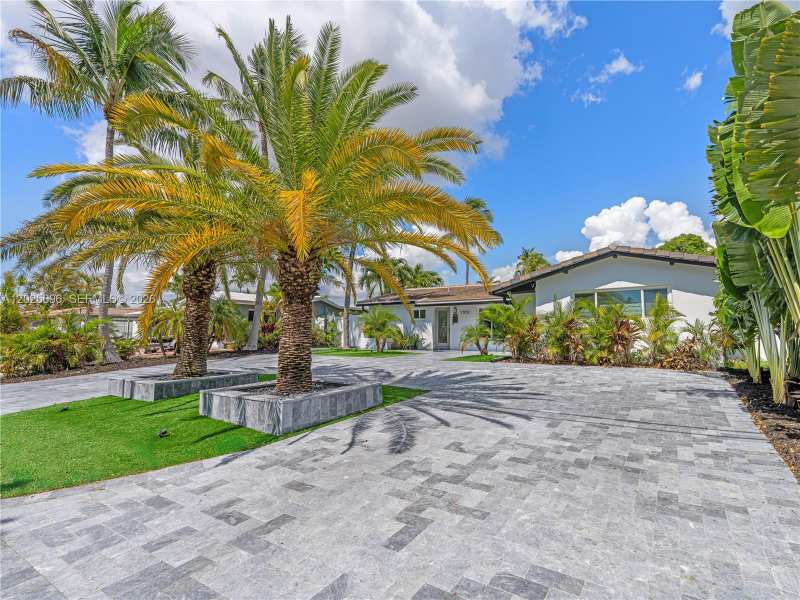 1701 SW 3rd Ave, Pompano Beach FL 33060