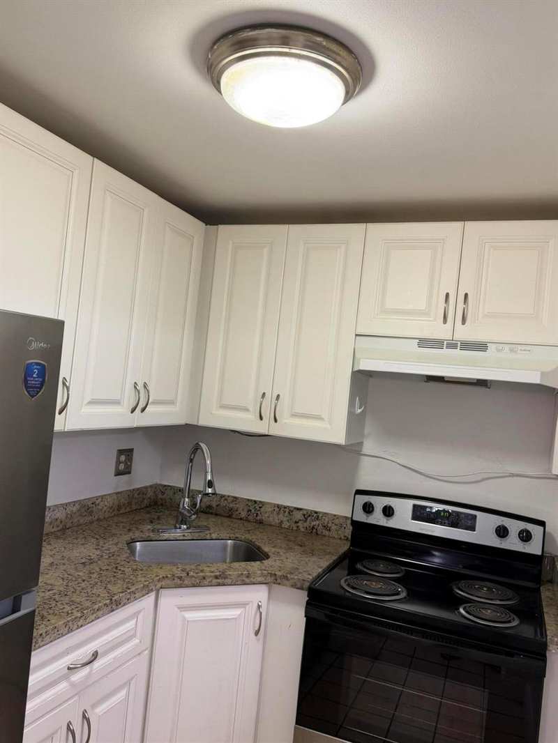 270 S Cypress Road # 204, Pompano Beach FL 33060