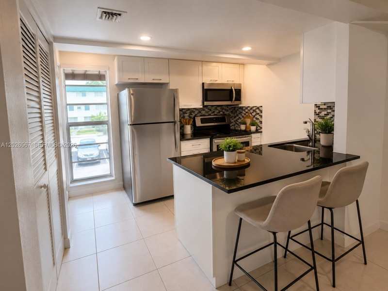 449 Swallow Dr # 23, Miami Springs FL 33166