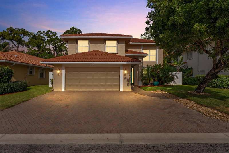126 Hidden Hollow Drive, Palm Beach Gardens FL 33418