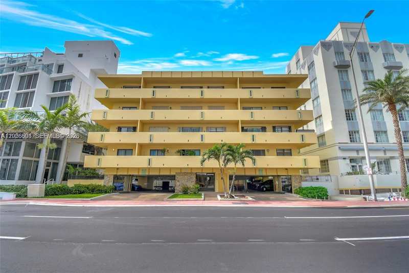 2924 Collins Ave # 301, Miami Beach FL 33140