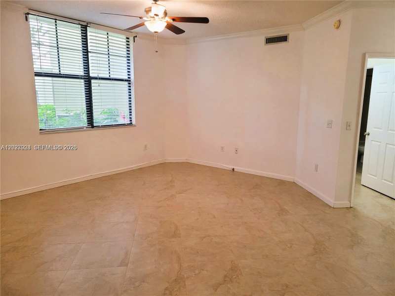 1919 Van Buren St # 111A, Hollywood FL 33020