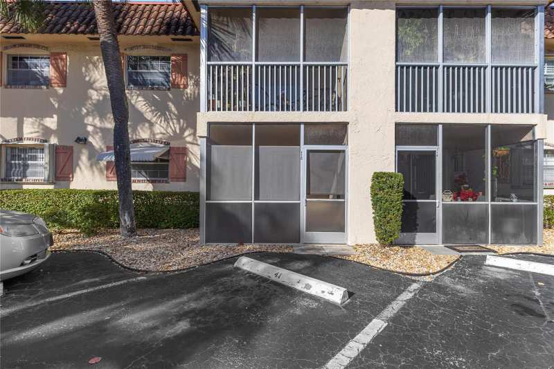 101 E Mcnab Road # 112, Pompano Beach FL 33060