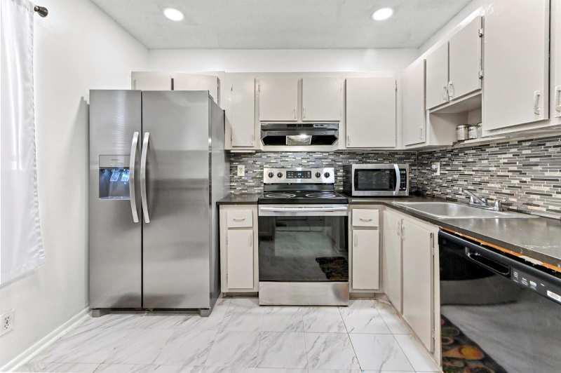7904 SW 8th Street, North Lauderdale FL 33068