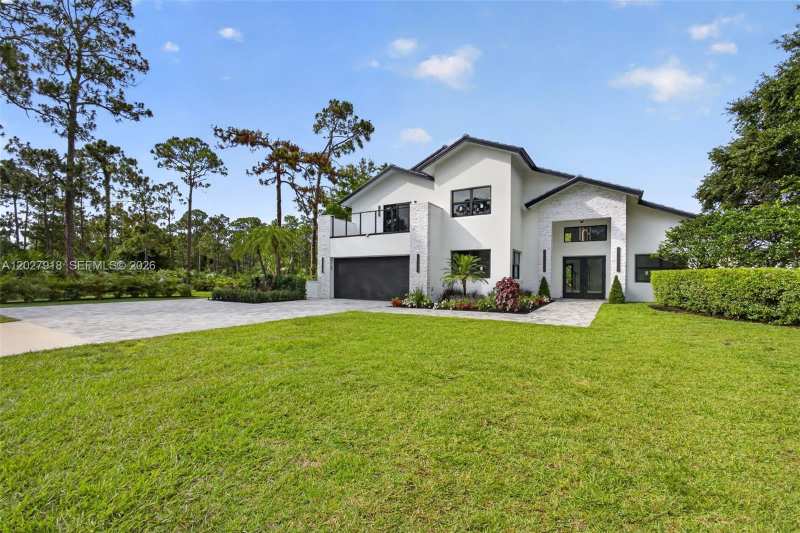 12725 Mallard Creek Dr, Palm Beach Gardens FL 33418