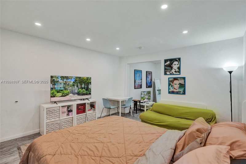 911 Meridian Ave # 104, Miami Beach FL 33139