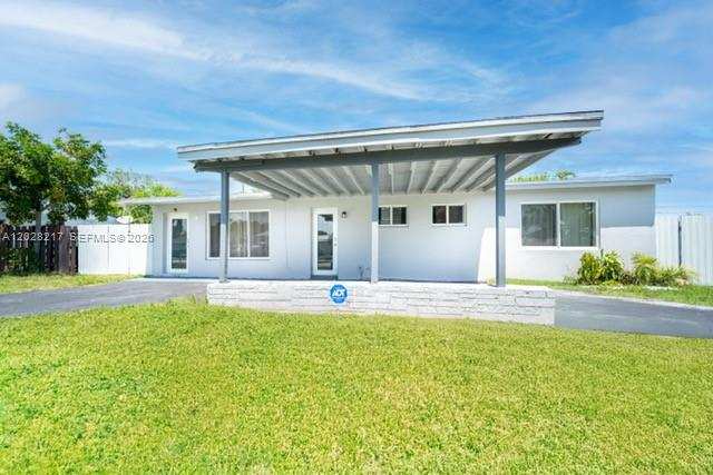 1720 SW 64th Ter, North Lauderdale FL 33068