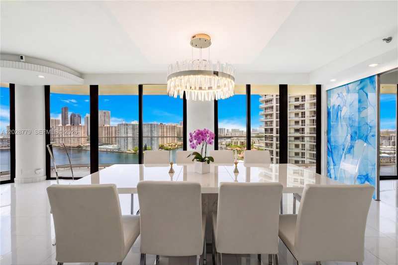 2800 Island Blvd # 1605, Aventura FL 33160