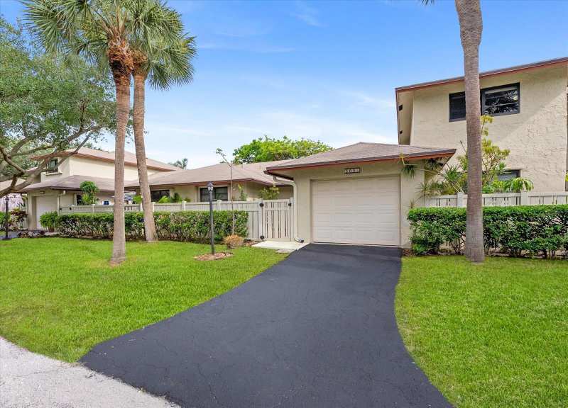 1821 NE 40th Court # 305, Pompano Beach FL 33064