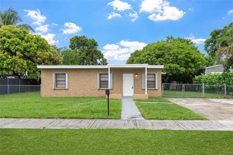 15730 NW 159th St Rd, Miami Gardens FL 33054