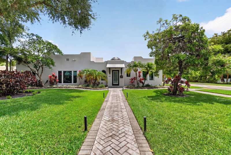 400 NE 5th Avenue, Pompano Beach FL 33060