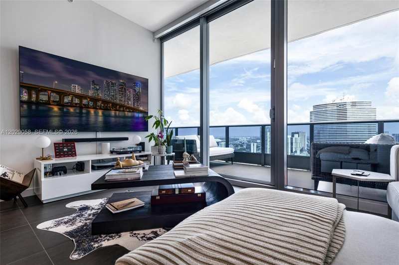 200 Biscayne Boulevard Way # 4812, Miami FL 33131