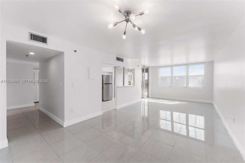 17890 W Dixie Hwy 501 Hwy # 501, North Miami Beach FL 33160