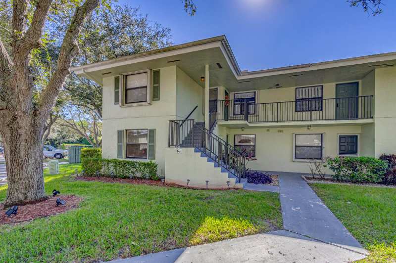 601 Sabal Ridge Circle # A, Palm Beach Gardens FL 33418